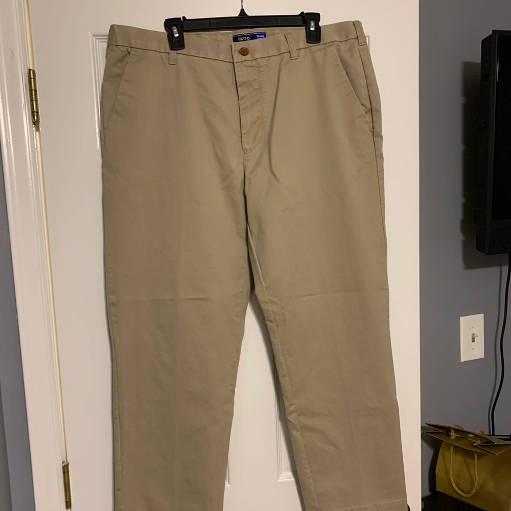 Izod Chinos